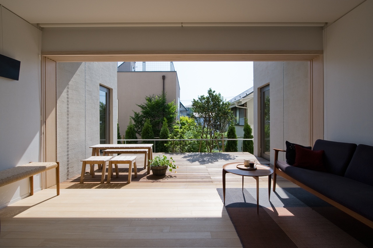 East side patio   East side patio